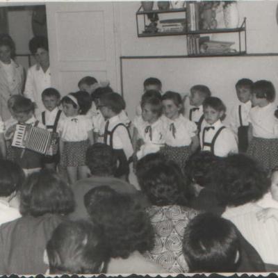 4–14 éves korig